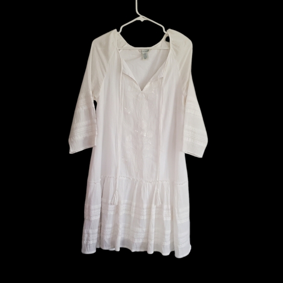 Sundance Dresses & Skirts - Sundance cataloge white cotton Gauze embroidered dress, size medium